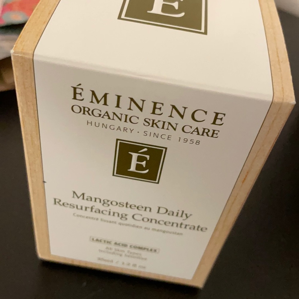 Eminence mangosteen daily resurfacing concentrate